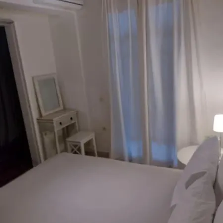 דירה Evi's House ניקיאנה